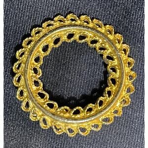 Vintage Mamselle Gold Tone Wreath Brooch Pin Openwork Scalloped Round Costume